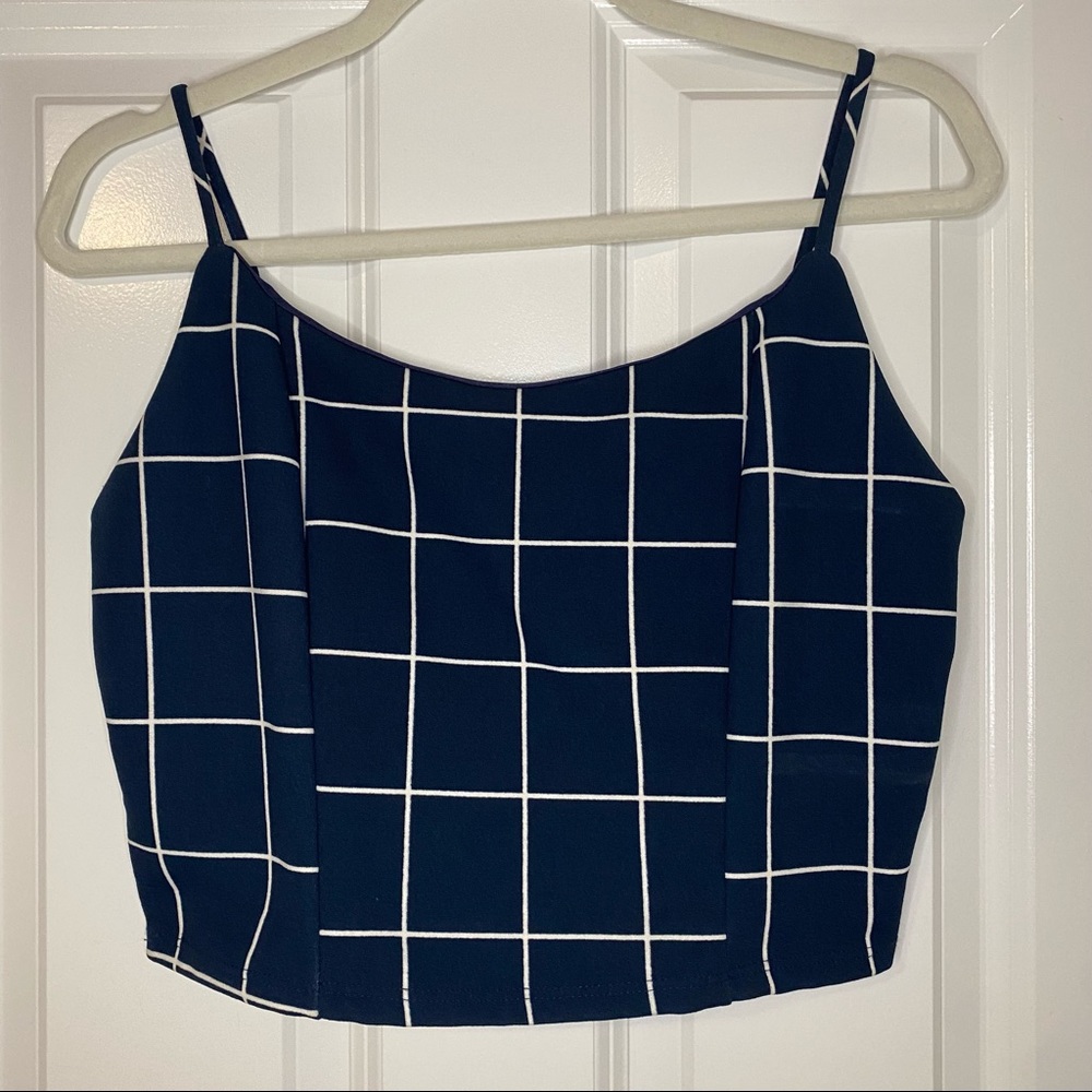 Adara size XL crop top (3 for $20)